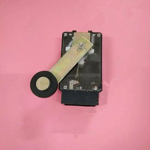 Toshiba Limited Switch LSE 133 QLU3  elevator spare parts