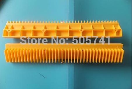 Escalator Plastic insert,  type 800 (yellow right)